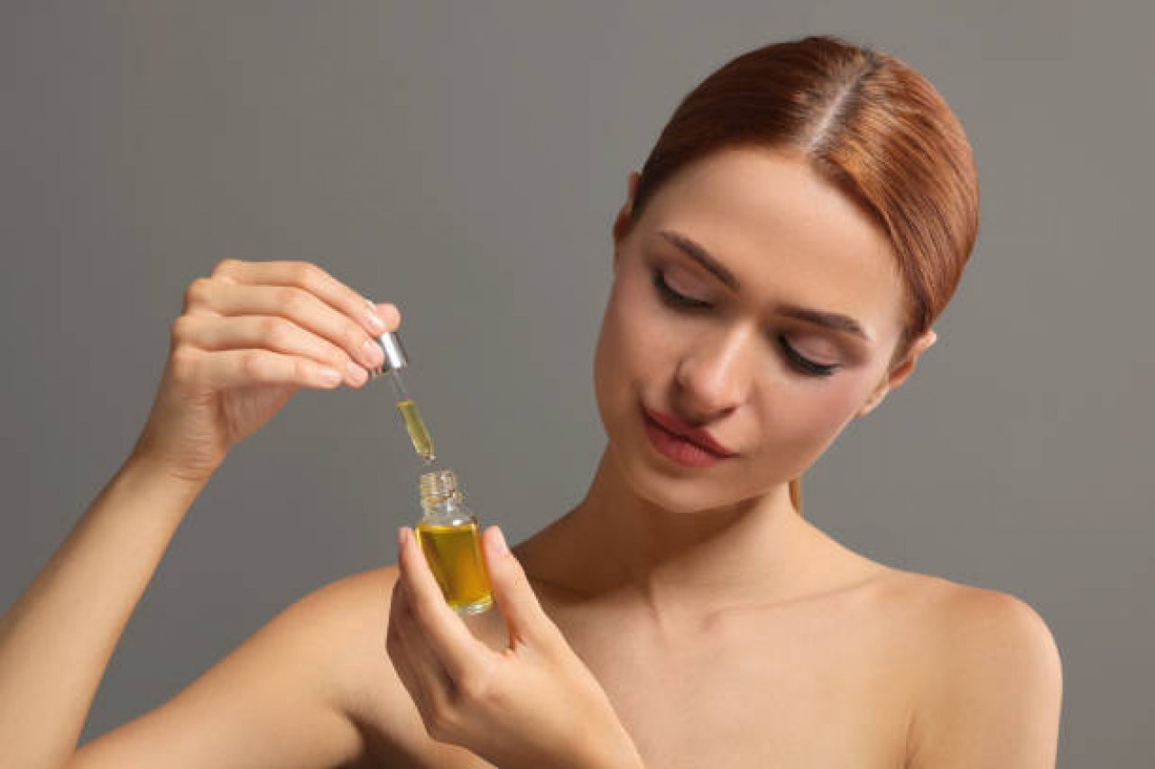 Tinh dầu là gì? Công dụng và cách sử dụng cơ bản