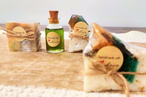 Tinh dầu thu hút tình yêu & năng lượng ấm áp cho ngôi nhà